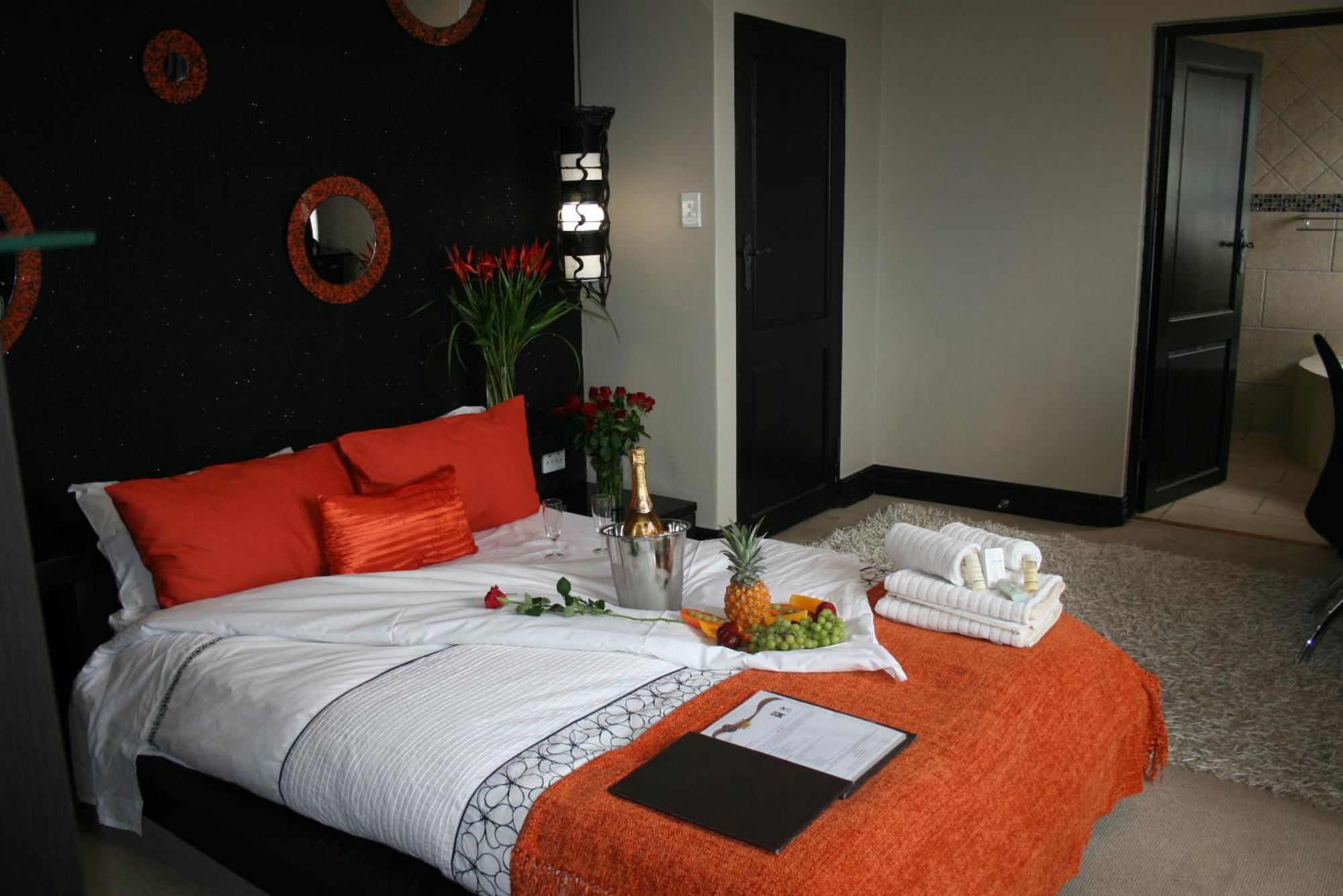 Africa Paradise - Or Tambo Airport Boutique Hotel Benoni Exteriör bild